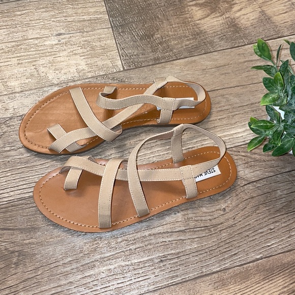 Steve Madden Flexie Sandals - Picture 3 of 5